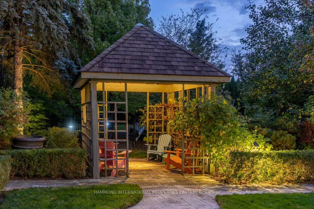 48, Old Park, Bayview Hill, Richmond Hill