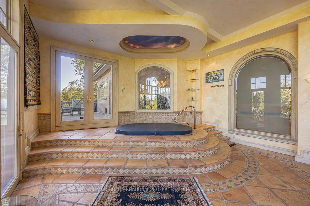 48, Old Park, Bayview Hill, Richmond Hill