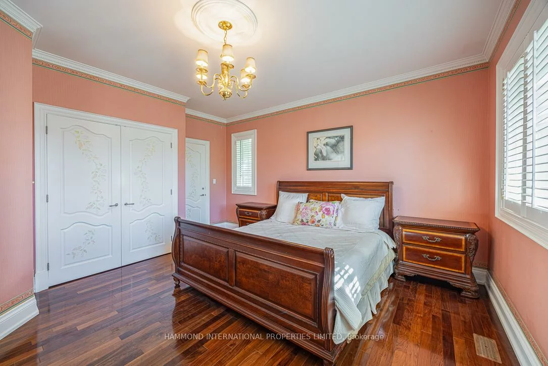 48, Old Park, Bayview Hill, Richmond Hill