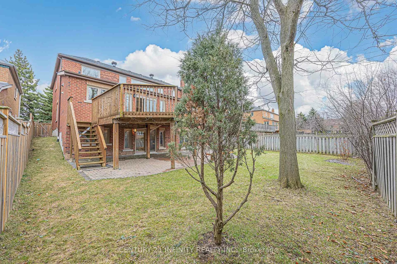 150, Strathearn, Bayview Hill, Richmond Hill