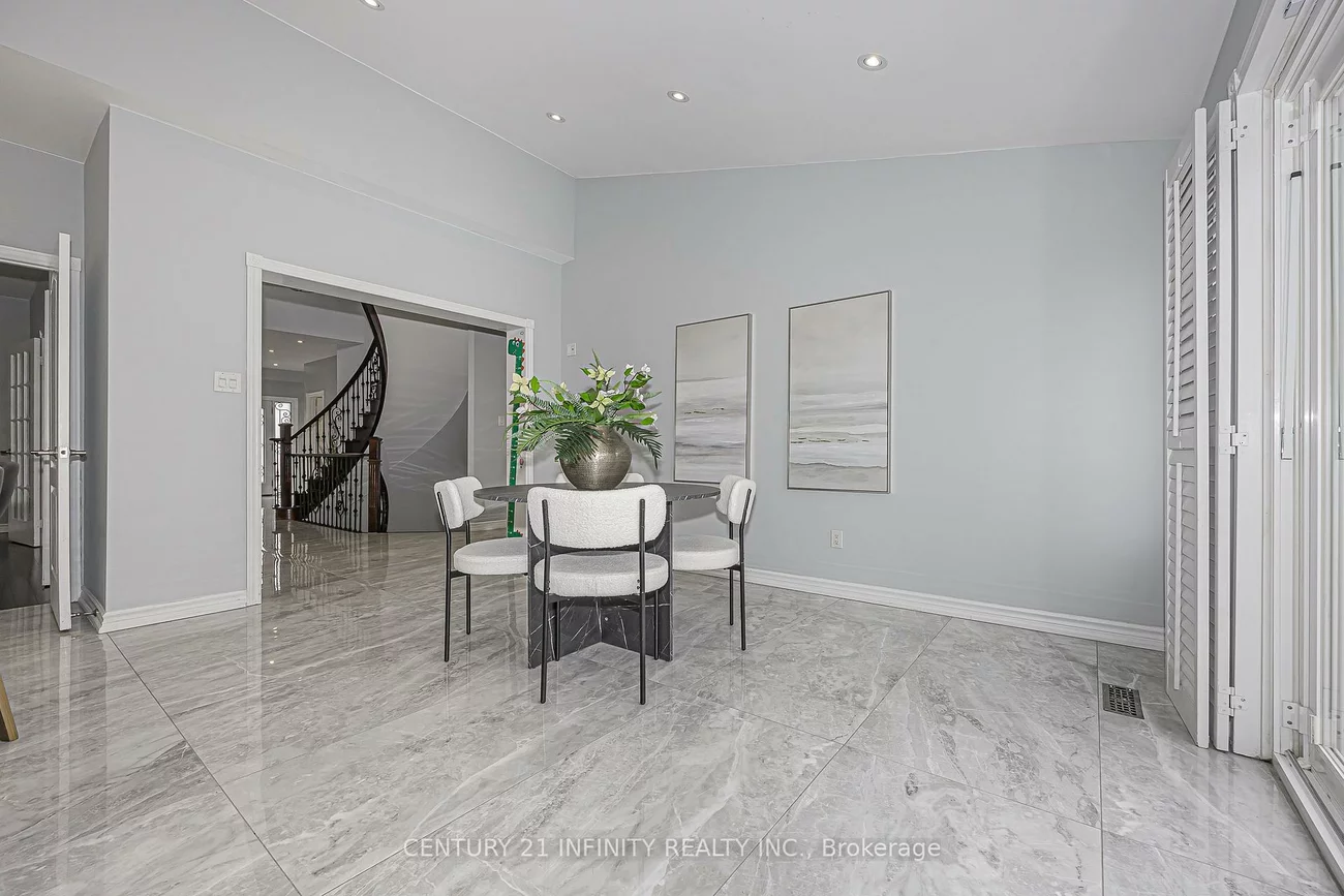 150, Strathearn, Bayview Hill, Richmond Hill