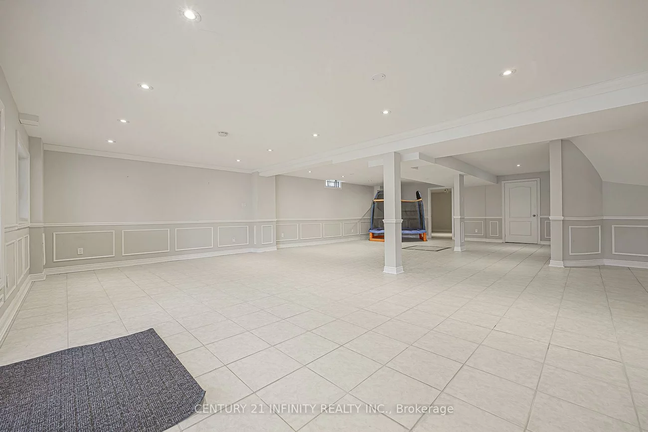 150, Strathearn, Bayview Hill, Richmond Hill