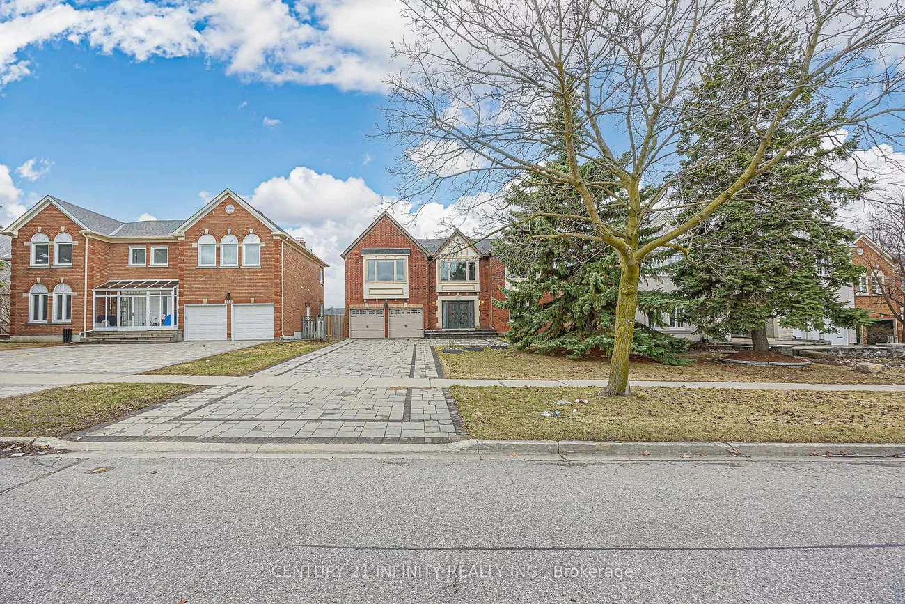 150, Strathearn, Bayview Hill, Richmond Hill