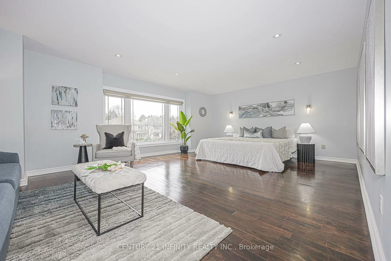 150, Strathearn, Bayview Hill, Richmond Hill