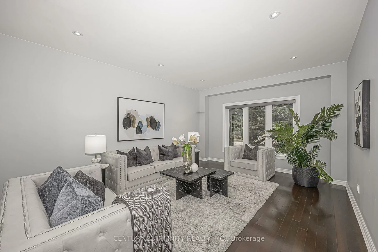 150, Strathearn, Bayview Hill, Richmond Hill