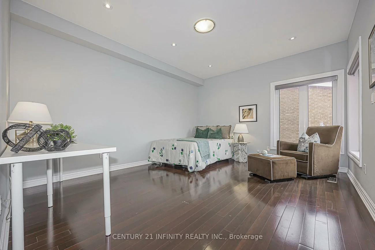 150, Strathearn, Bayview Hill, Richmond Hill