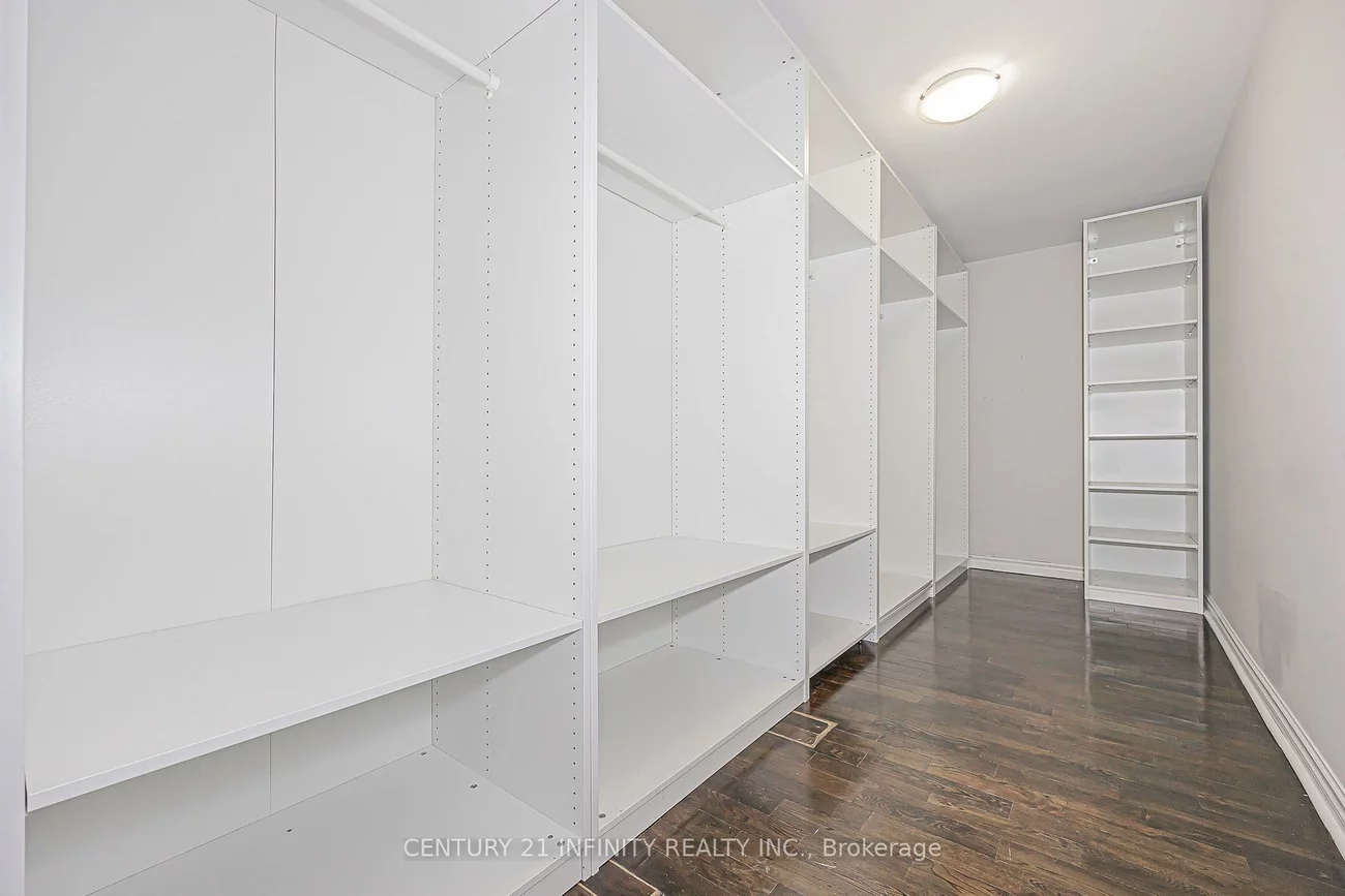 150, Strathearn, Bayview Hill, Richmond Hill