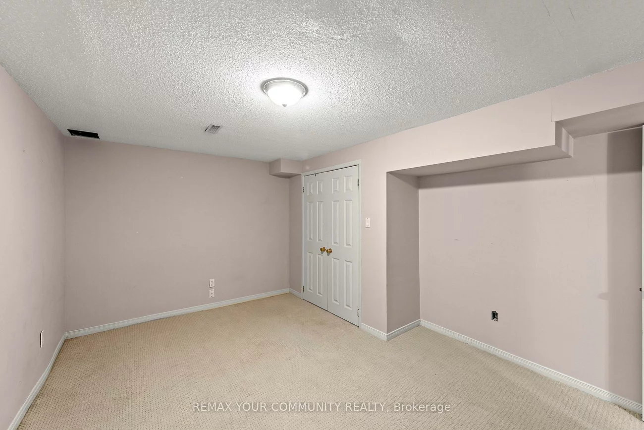 42, Houseman, North Richvale, Richmond Hill