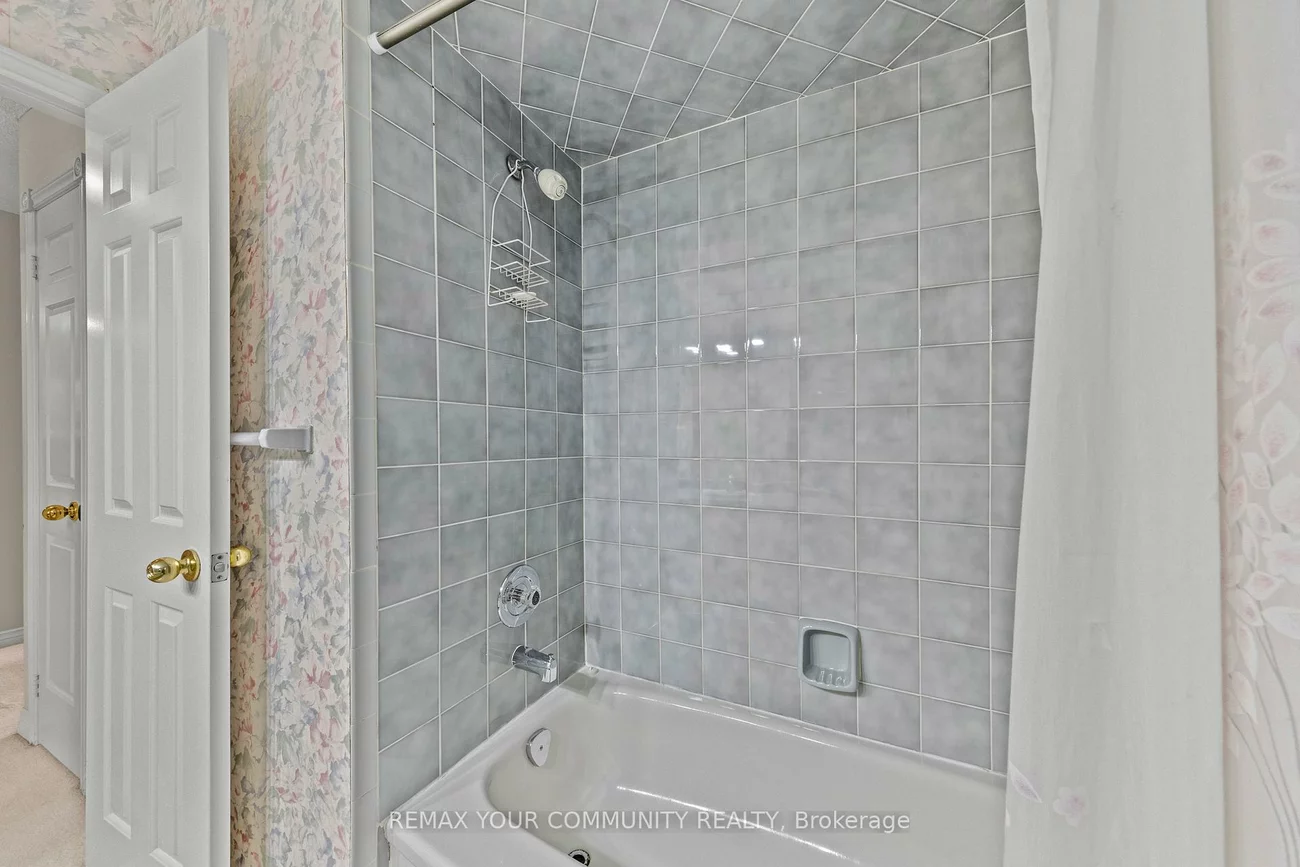 42, Houseman, North Richvale, Richmond Hill