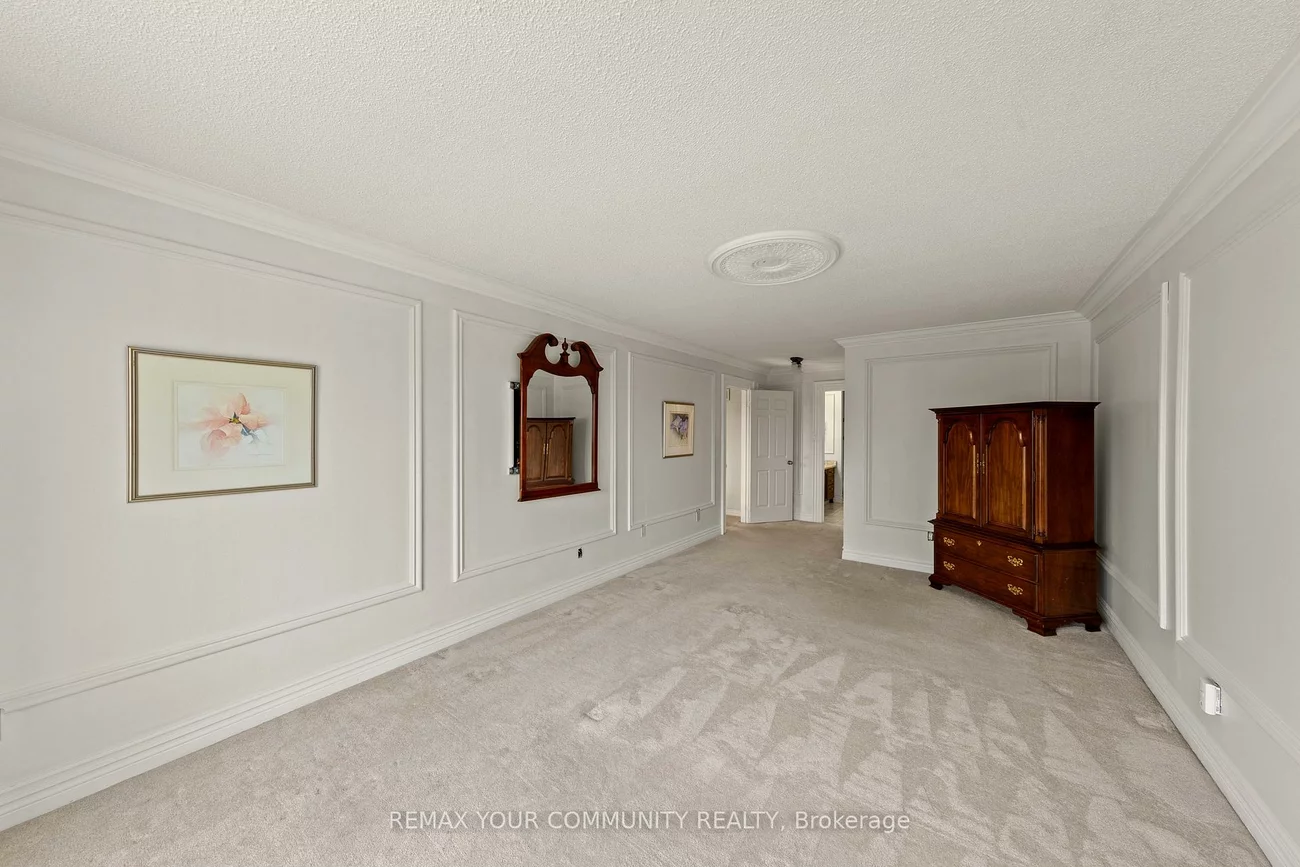 42, Houseman, North Richvale, Richmond Hill