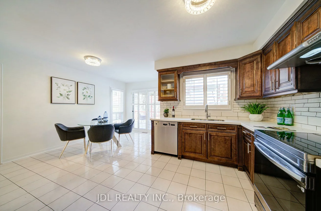 50, Summitcrest, Devonsleigh, Richmond Hill