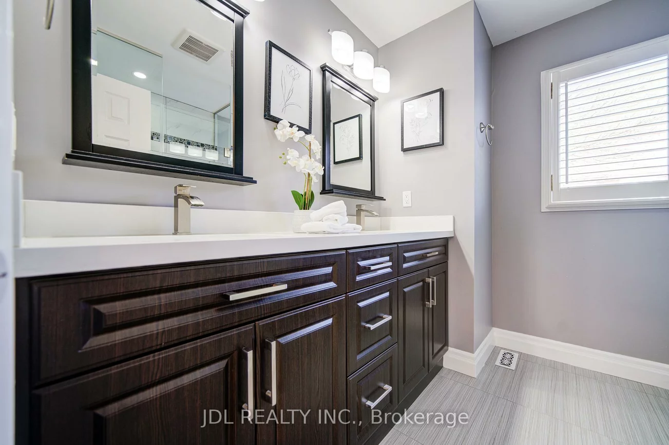 50, Summitcrest, Devonsleigh, Richmond Hill