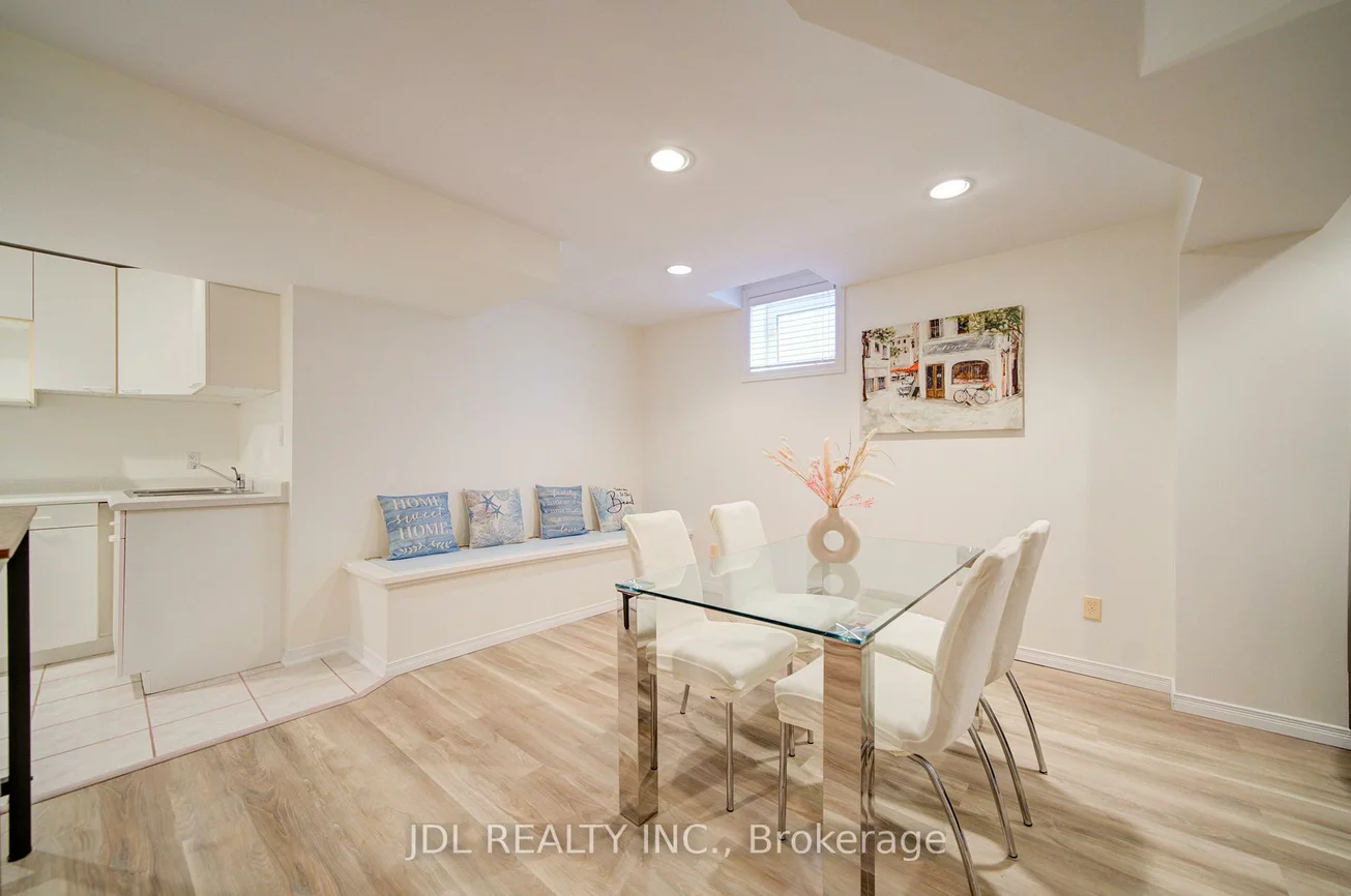 50, Summitcrest, Devonsleigh, Richmond Hill