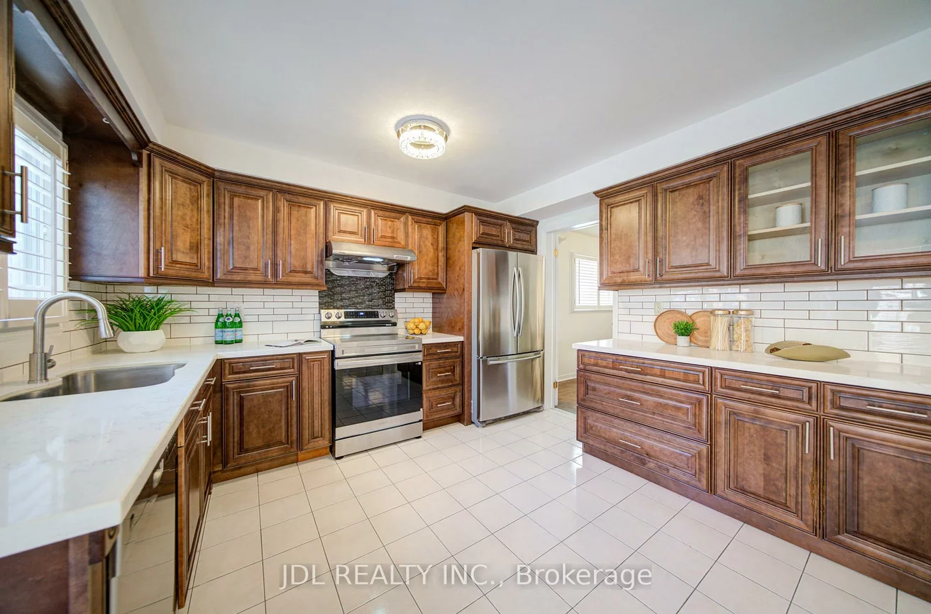 50, Summitcrest, Devonsleigh, Richmond Hill