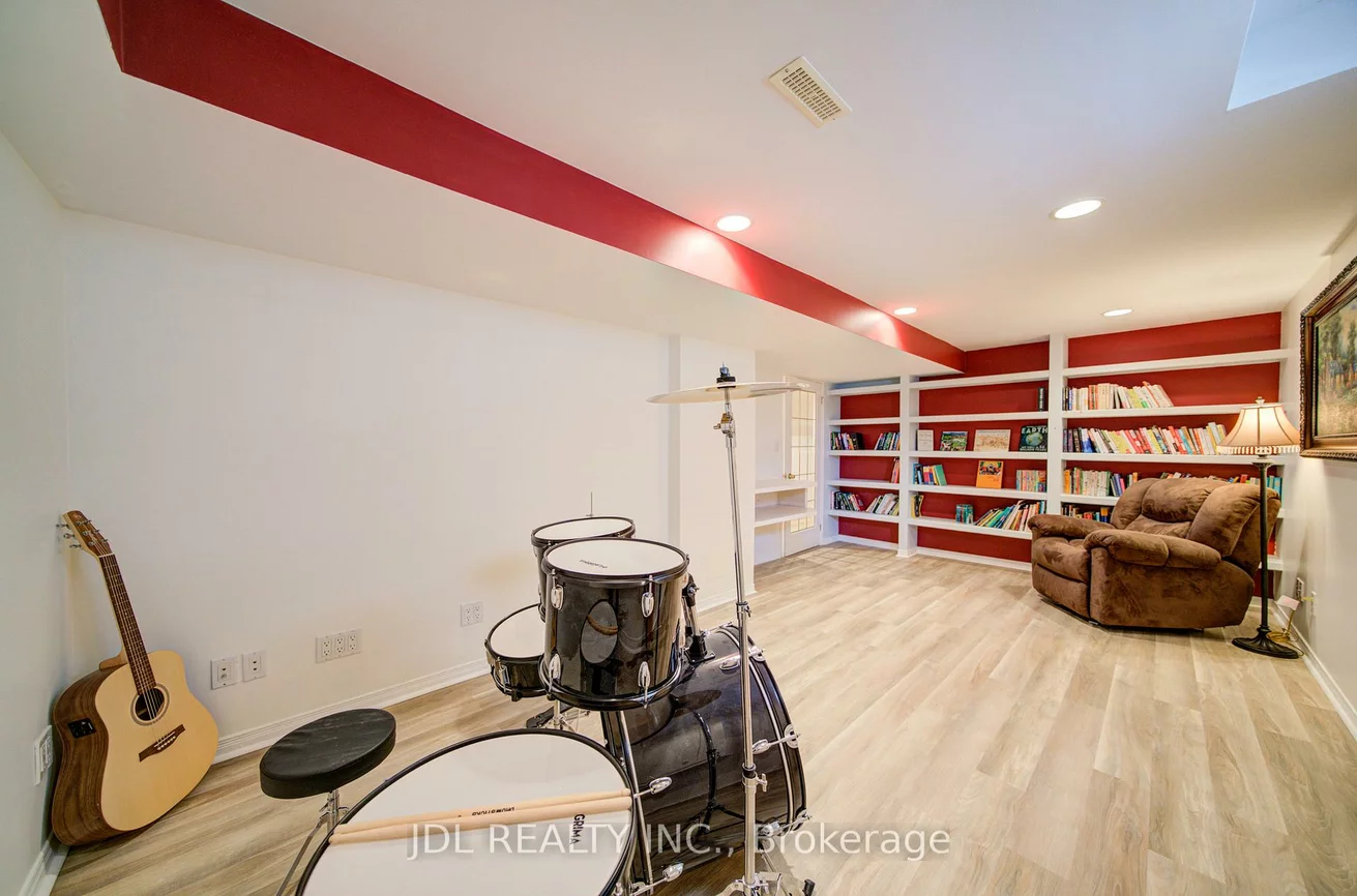 50, Summitcrest, Devonsleigh, Richmond Hill