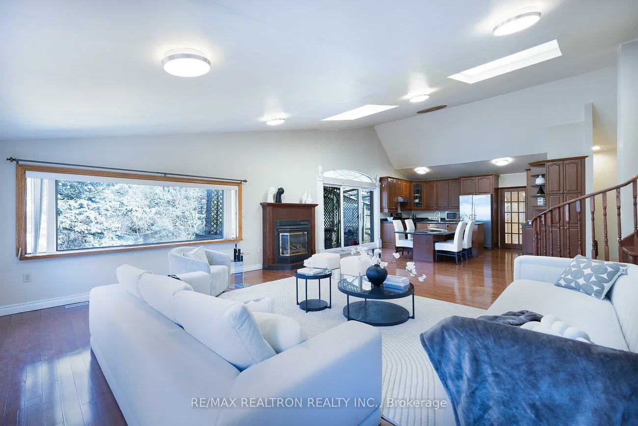 142, Hillsview, Observatory, Richmond Hill