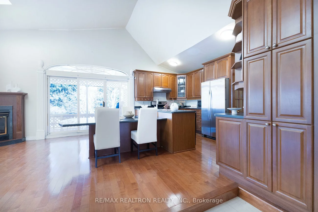 142, Hillsview, Observatory, Richmond Hill