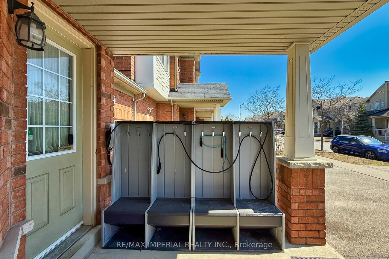 201, shirrick, Jefferson, Richmond Hill