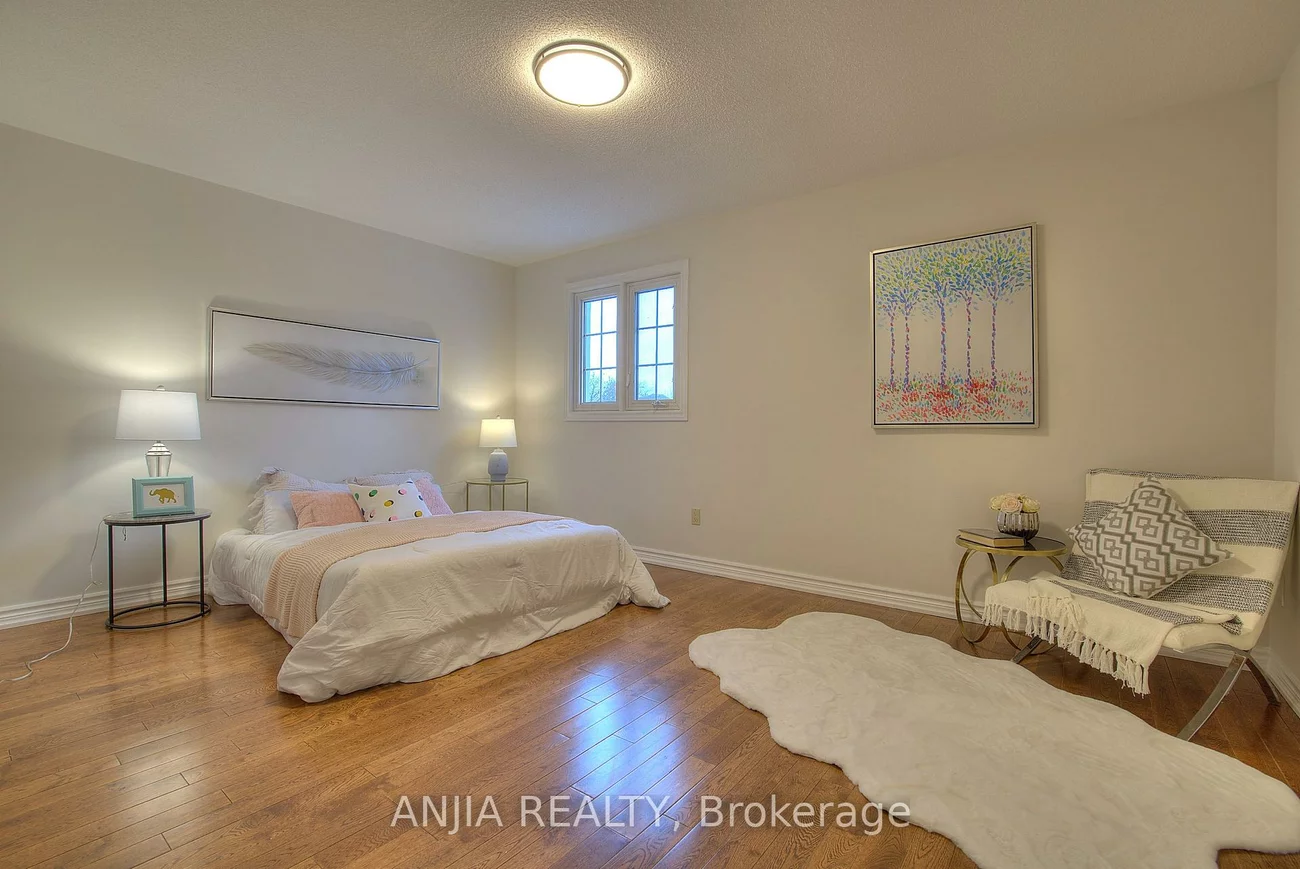 22, Chiltern, Bayview Hill, Richmond Hill