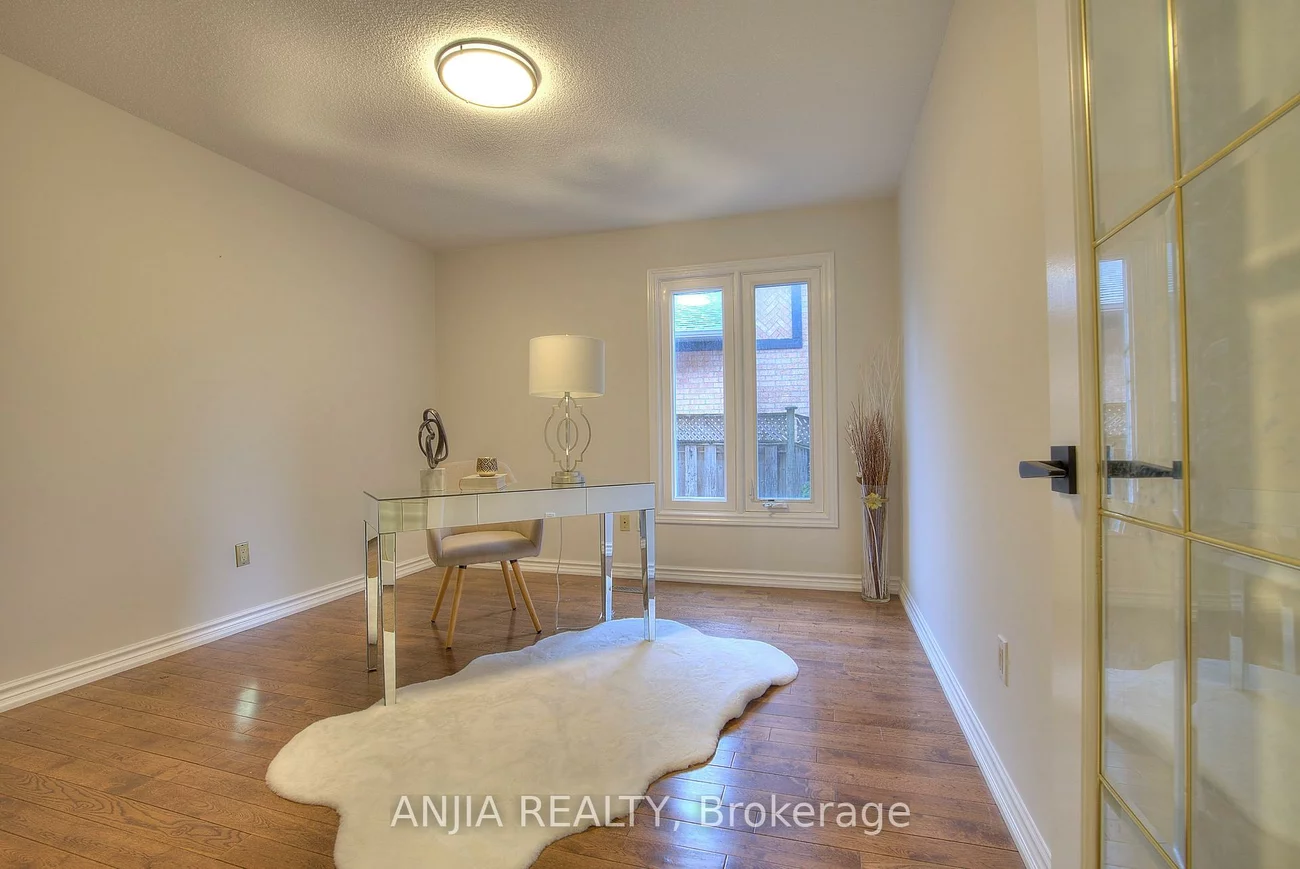 22, Chiltern, Bayview Hill, Richmond Hill