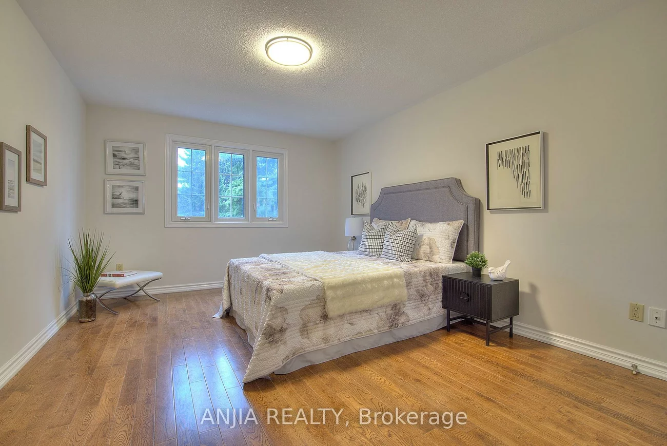 22, Chiltern, Bayview Hill, Richmond Hill