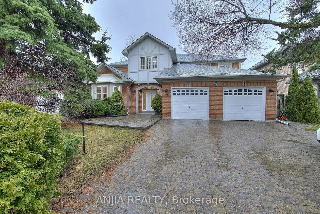 22, Chiltern, Bayview Hill, Richmond Hill