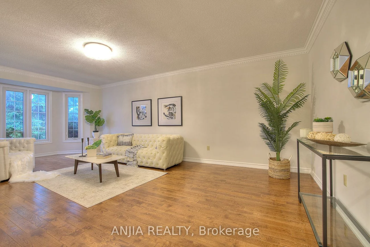 22, Chiltern, Bayview Hill, Richmond Hill