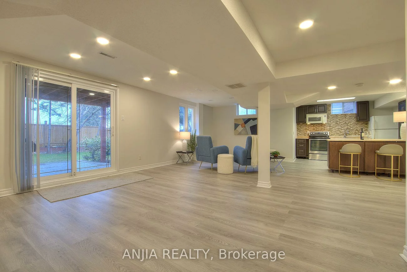 22, Chiltern, Bayview Hill, Richmond Hill