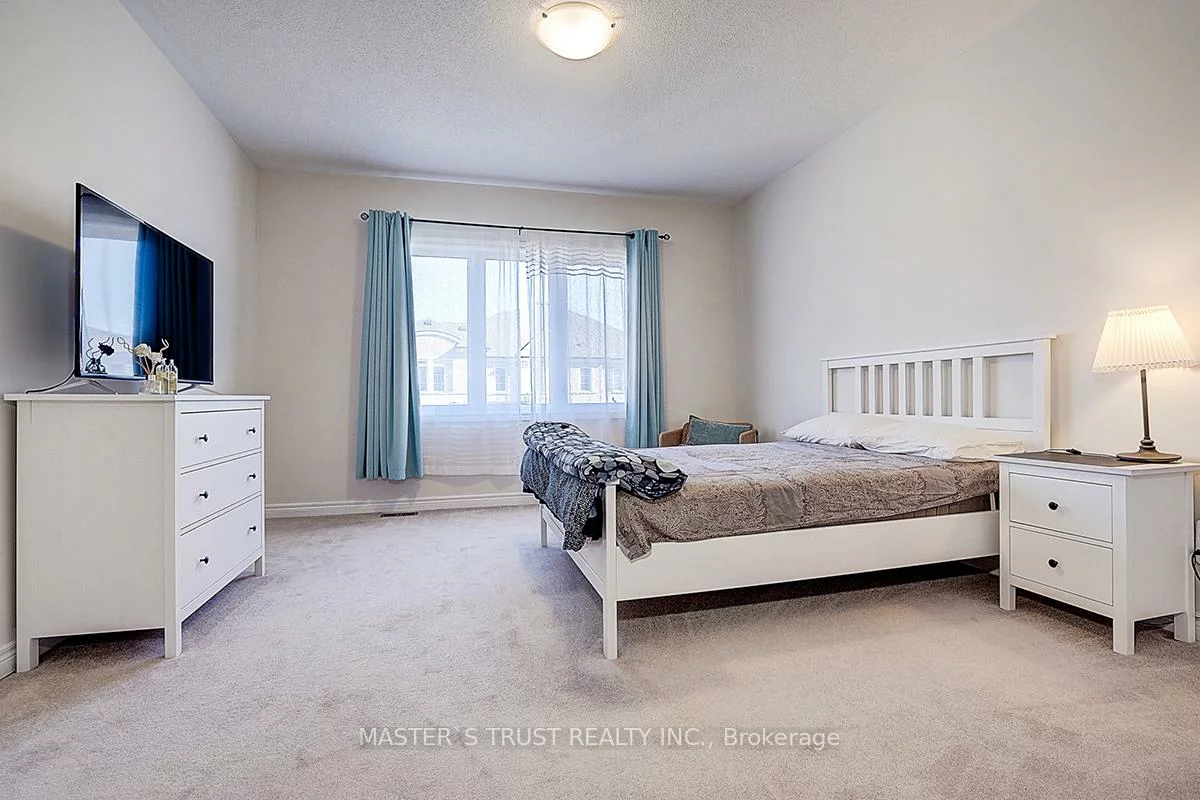 242, Paradelle, Oak Ridges Lake Wilcox, Richmond Hill