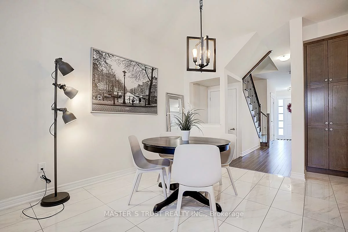 242, Paradelle, Oak Ridges Lake Wilcox, Richmond Hill