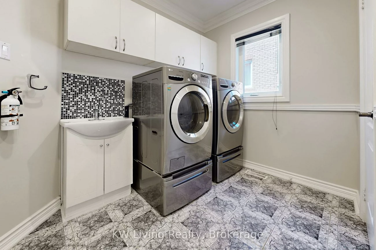 7, Kingmount, Bayview Hill, Richmond Hill
