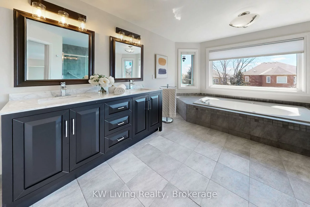 7, Kingmount, Bayview Hill, Richmond Hill