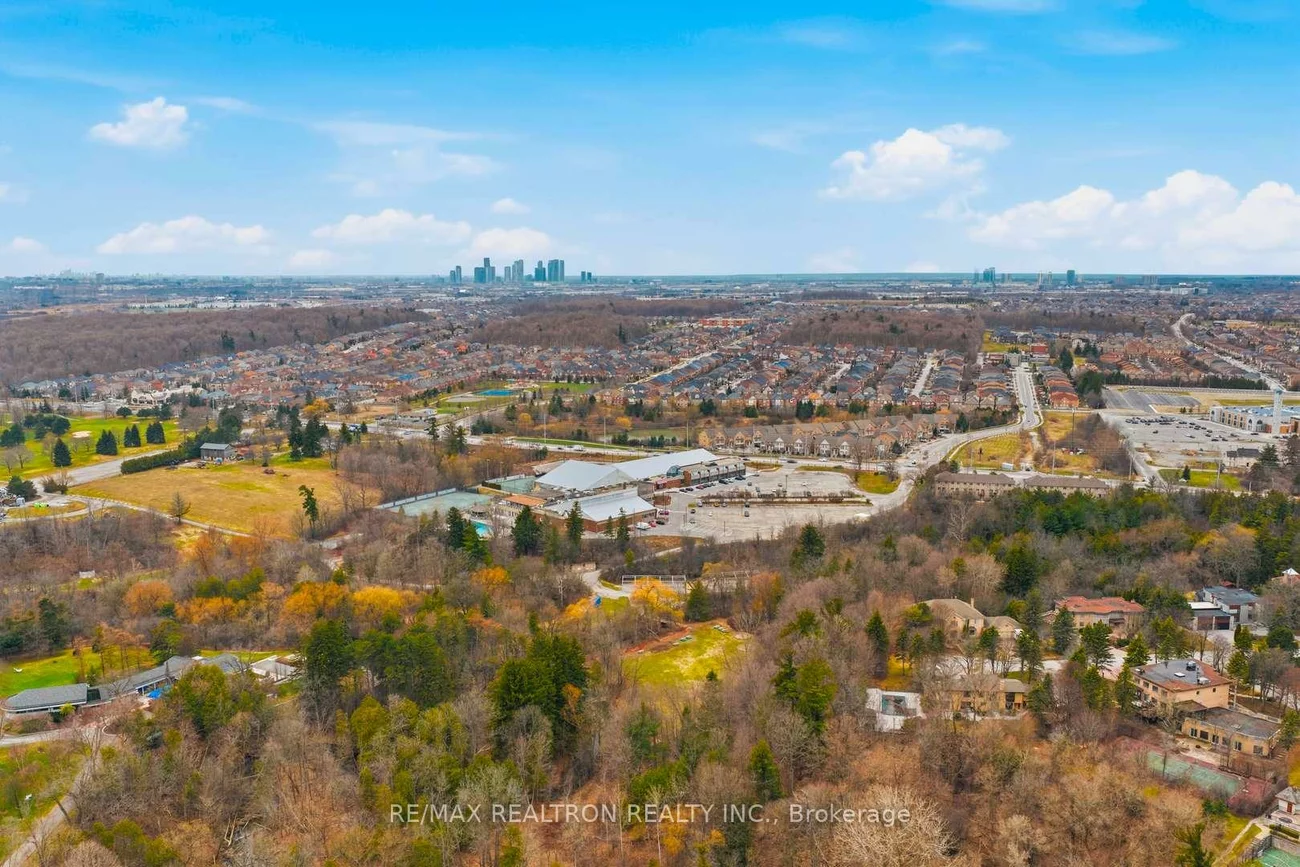 17, Denham, South Richvale, Richmond Hill