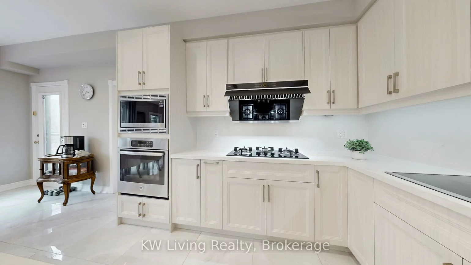 19, Spadina, Bayview Hill, Richmond Hill
