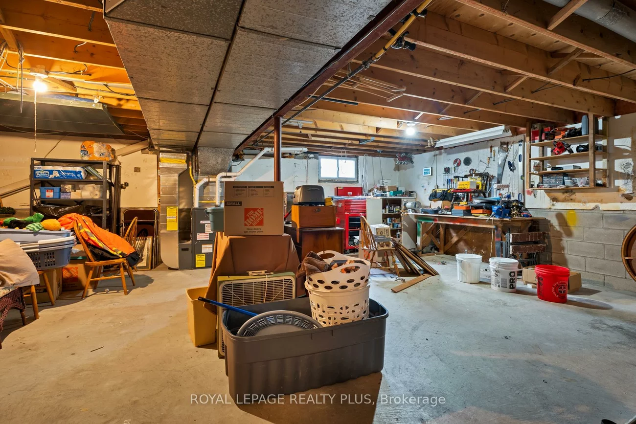 222, Centre, Mill Pond, Richmond Hill