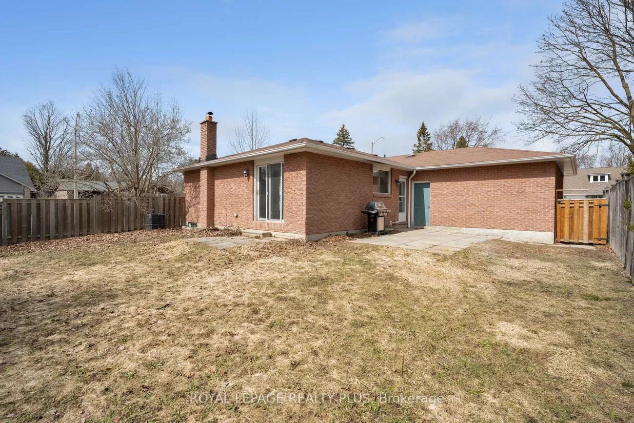 222, Centre, Mill Pond, Richmond Hill