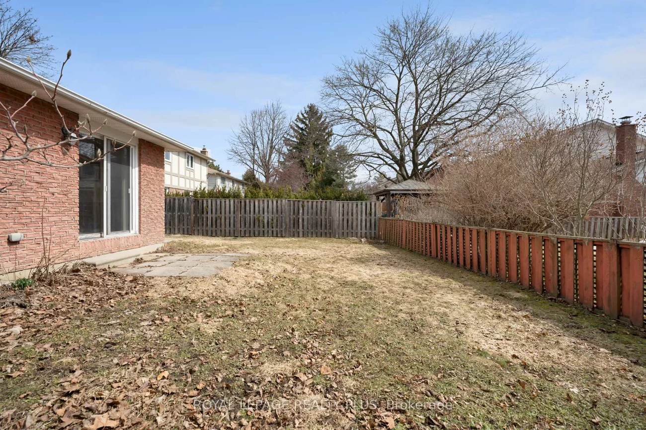 222, Centre, Mill Pond, Richmond Hill