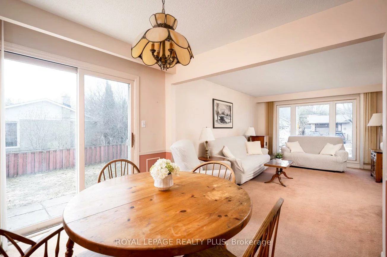 222, Centre, Mill Pond, Richmond Hill