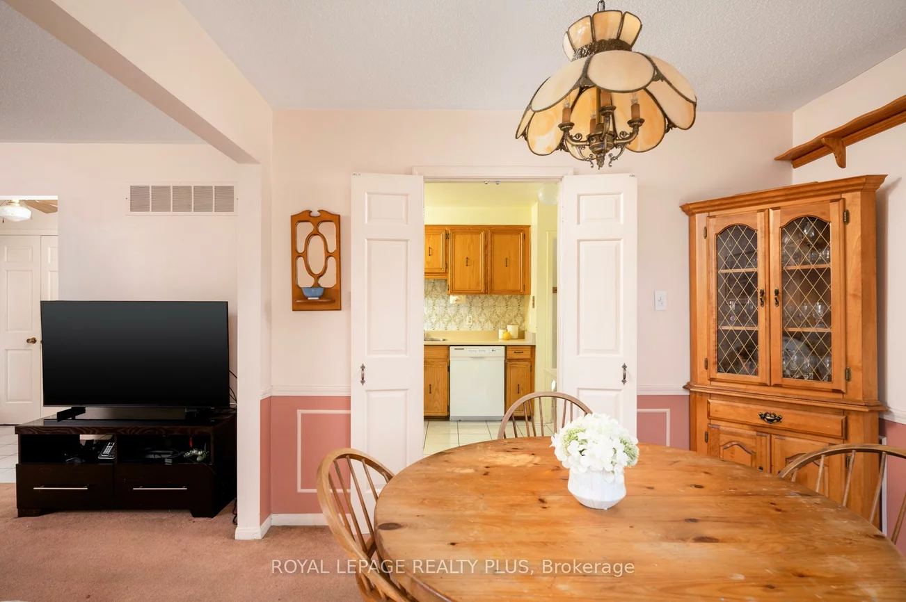 222, Centre, Mill Pond, Richmond Hill