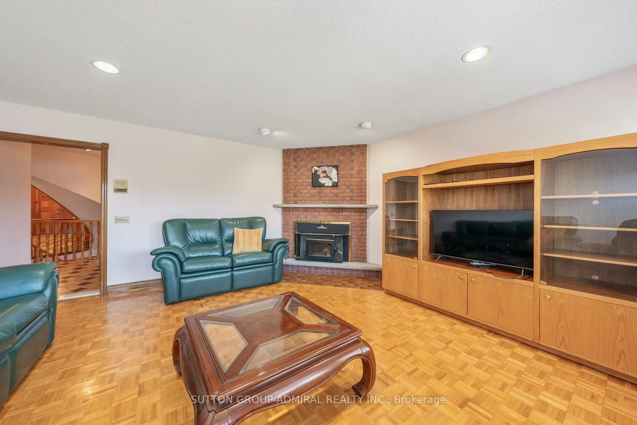 48, Weldrick, North Richvale, Richmond Hill