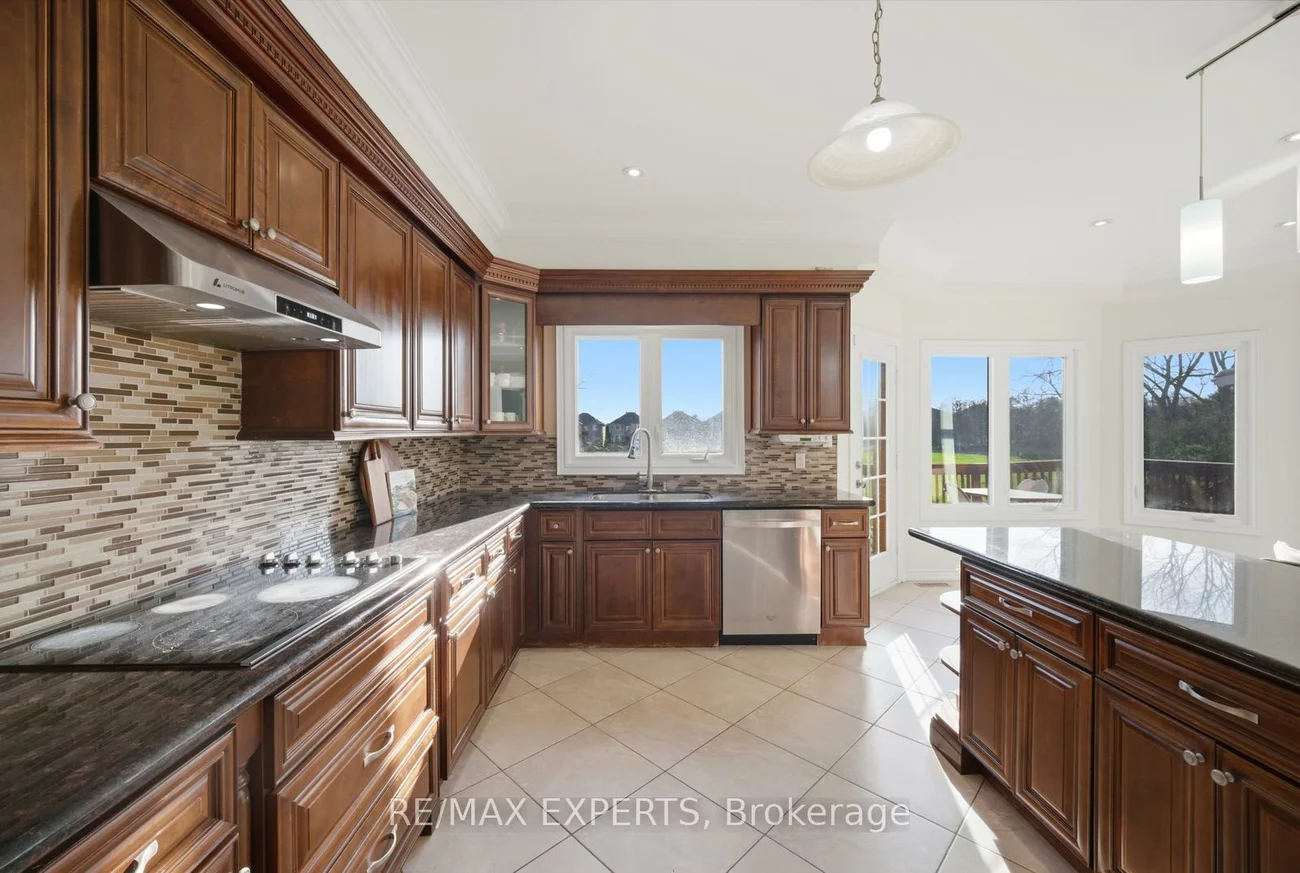 11, Horizon, Doncrest, Richmond Hill