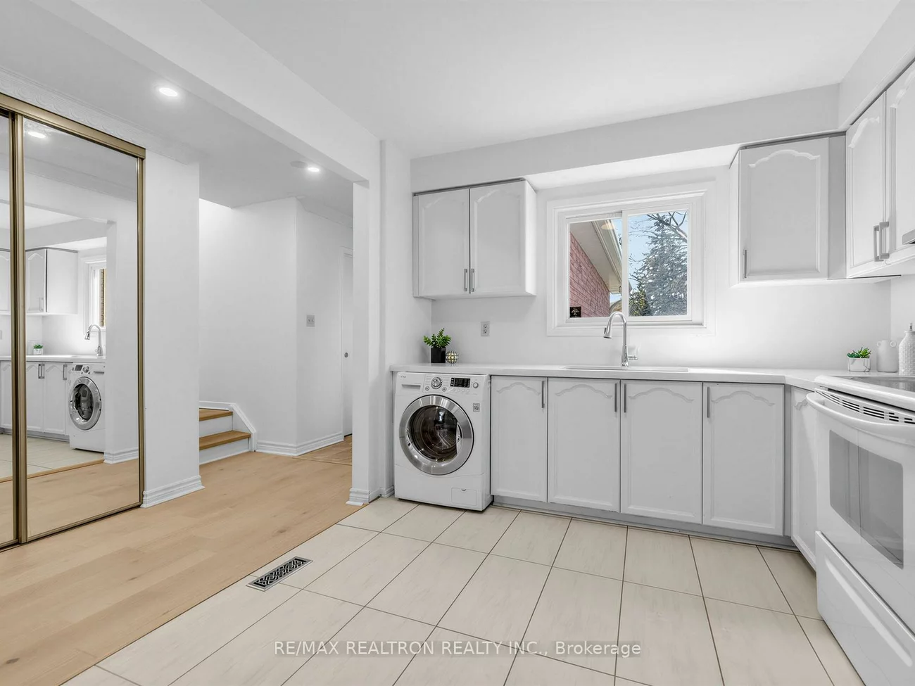 38, Gray, North Richvale, Richmond Hill