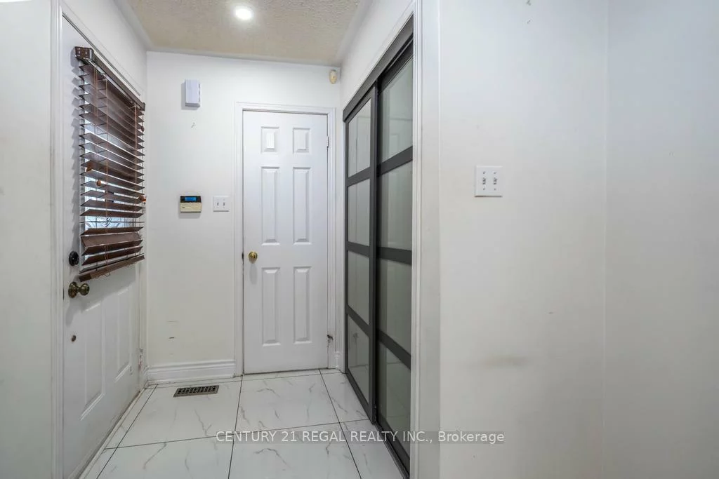 43, Waterton, Langstaff, Richmond Hill