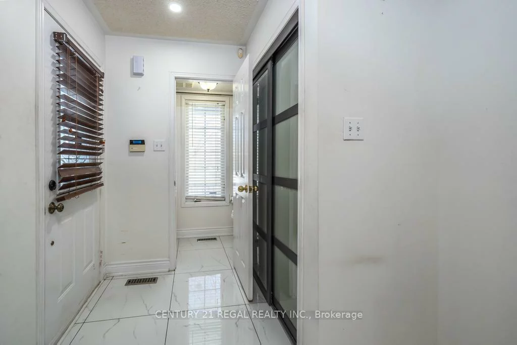 43, Waterton, Langstaff, Richmond Hill