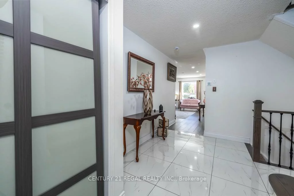 43, Waterton, Langstaff, Richmond Hill