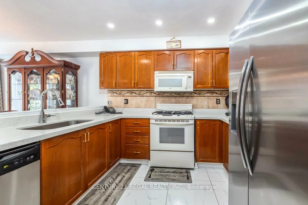 43, Waterton, Langstaff, Richmond Hill