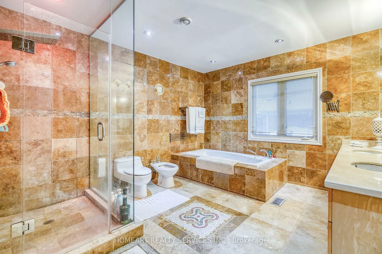 69, Ava, Bayview Hill, Richmond Hill