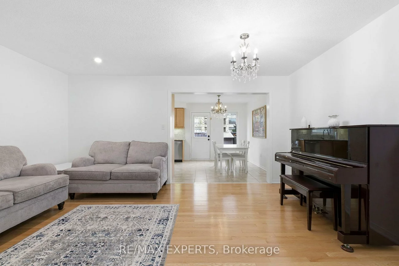 117, Revelstoke, Langstaff, Richmond Hill