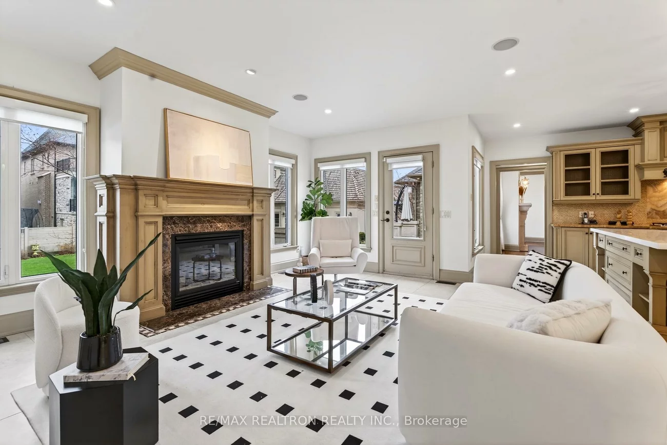 103, Duncan, Langstaff, Richmond Hill