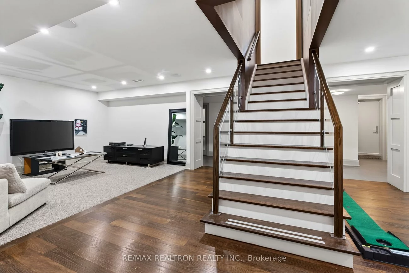 103, Duncan, Langstaff, Richmond Hill